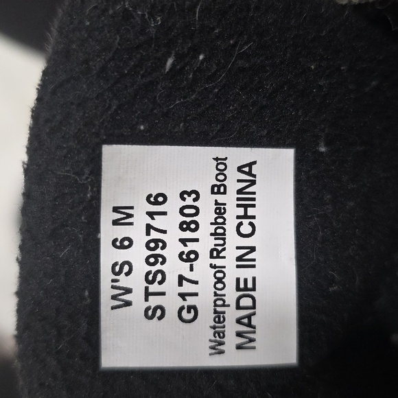 Sperry Saltwater Plaid Wool Duck Boots. Size 6 - Picture 5 of 9